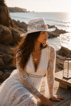 FEDORA 'WHITE DAYDREAM'