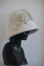 CLOCHE: 'SILVER FLOWER'