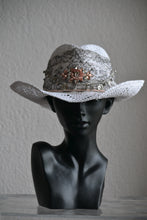 FEDORA 'WHITE DAYDREAM'