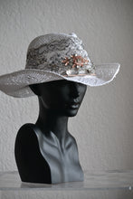 FEDORA 'WHITE DAYDREAM'