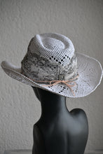FEDORA 'WHITE DAYDREAM'