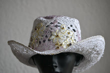FEDORA 'TENDER BLOOM'