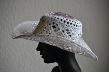 FEDORA 'TENDER BLOOM'