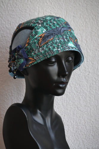 CLOCHE 'DANCING LEAVES'