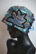 CLOCHE 'DANCING LEAVES'