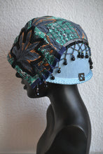 CLOCHE 'DANCING LEAVES'