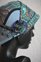 CLOCHE 'DANCING LEAVES'