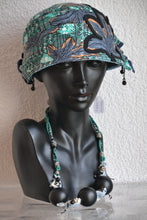 CLOCHE 'DANCING LEAVES'