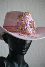 FEDORA 'ROSE WILDFLOWER