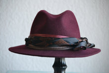 FEDORA 'BORDEAUX OBSIDIAN'