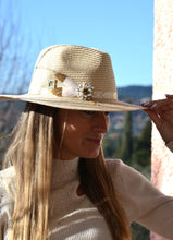 FEDORA 'Ivory Elegance'