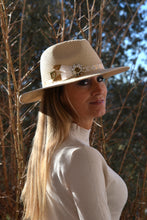 FEDORA 'Ivory Elegance'