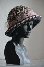 CLOCHE 'SAND BLOSSOM'