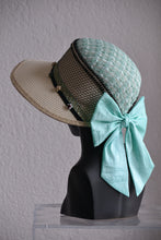 SUMMERHAT 'TURQUOIS HONEY'