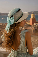 SUMMERHAT 'TURQUOIS HONEY'