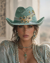 FEDORA 'TURQUOIS MAJESTY'